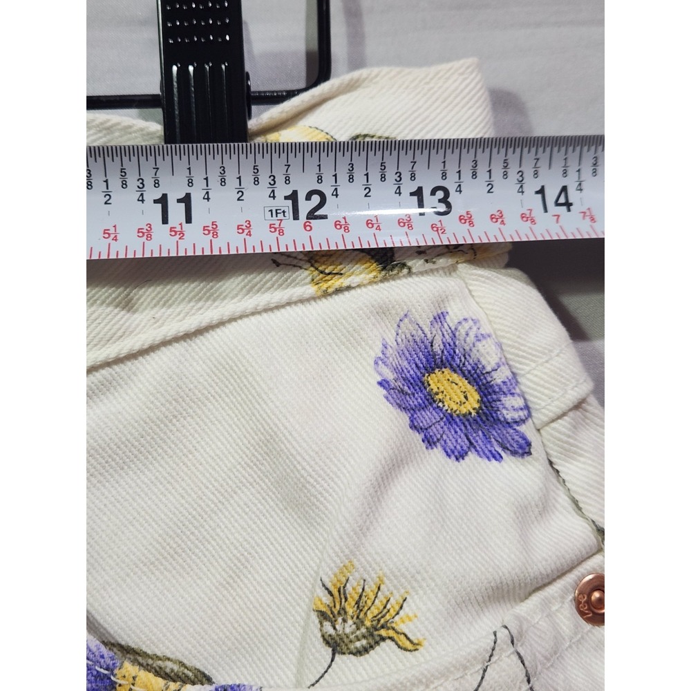 90s/VTG Lee White Shorts W Purple Flowers Sz 7 28" Waist - Picture 5 of 9